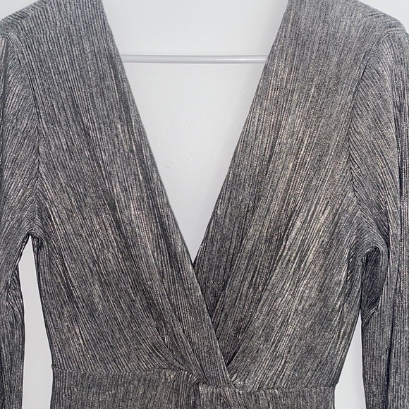 ASTR Kenzie Silver Metallic Romper - Picture 5 of 10